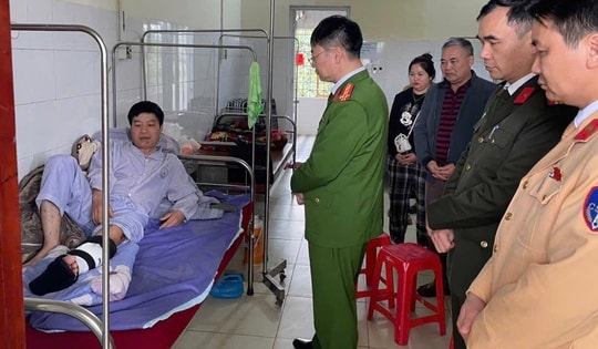 Tài xế có nồng độ cồn kéo lê cán bộ CSGT gần 500m để trốn kiểm tra