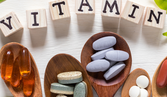 Những lưu ý quan trọng khi bổ sung vitamin cho người có vấn đề về thận
