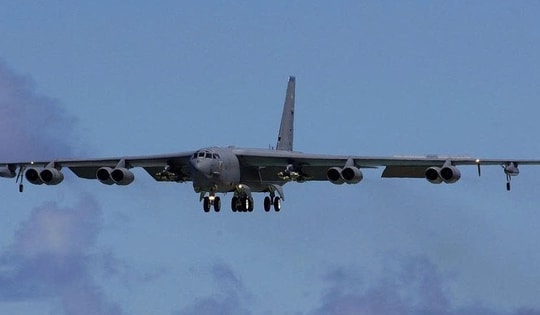 10 máy bay quân sự lâu đời nhất vẫn đang hoạt động tiền tuyến