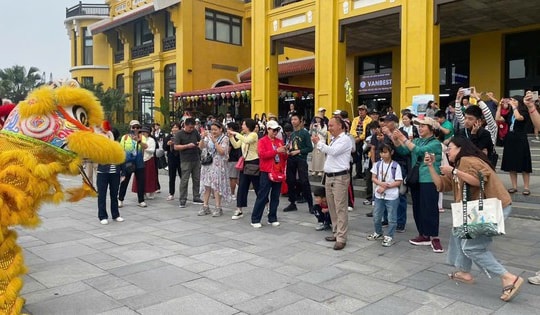 Du lịch Quảng Ninh tăng trưởng ấn tượng ngay đầu năm mới

