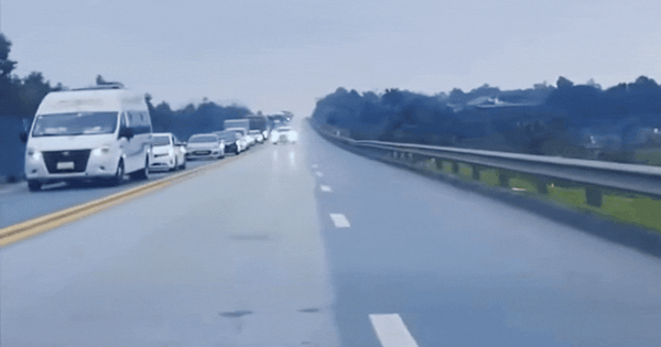 Nữ tài xế nháy đèn loạn, đi ngược chiều vượt hàng dài xe trên cao tốc khai gì với Công an?