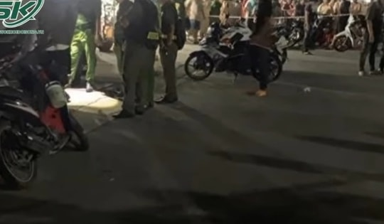 Phát hiện vợ ngoại tình, chồng rình chém 'bạn trai' của vợ trước phòng trọ rồi đi đầu thú