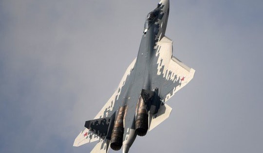 Tiêm kích Su-57 của Algeria lộ diện dồn dập