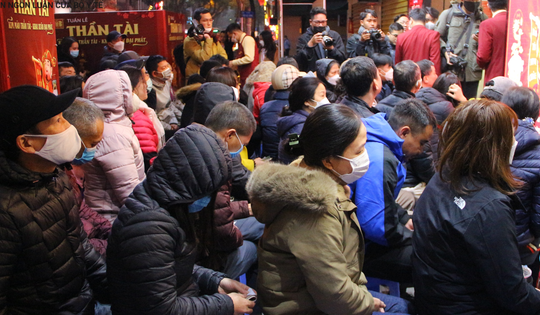 Người mua vàng ngày vía Thần Tài cần biết ngay kẻo mất tiền mất lộc