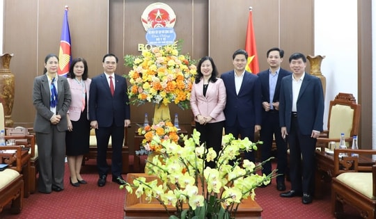 Nhiều Bộ, Ngành, Hội, đoàn thể chúc mừng Bộ Y tế dịp kỷ niệm Ngày Thầy thuốc Việt Nam