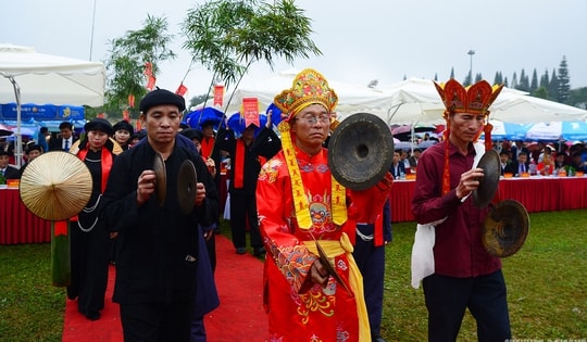 Lễ hội xuống đồng nơi 'Thủ đô gió ngàn'