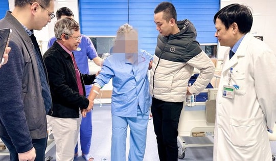 Phẫu thuật thay khớp gối cho cụ bà 76 tuổi bằng phương pháp bảo tồn cơ