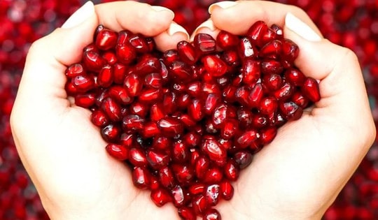5 lý do bất ngờ từ quả lựu giúp 'chuyện ấy' thăng hoa