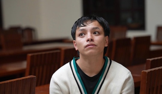 Tạm giữ khẩn cấp tài xế lái ô tô lao vào đám đông sau mâu thuẫn cá nhân