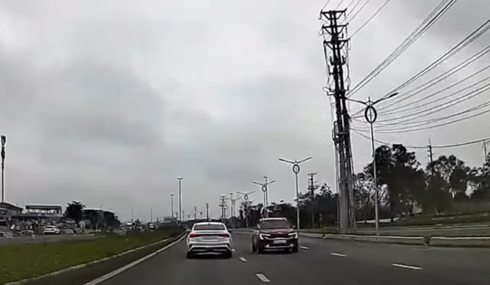 Người dân gửi clip đến VNeTraffic, tài xế đi ngược chiều bị phạt 19 triệu đồng