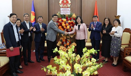 Chủ nhiệm Ủy ban Văn hóa và Xã hội của Quốc hội chúc mừng Bộ Y tế nhân Ngày Thầy thuốc Việt Nam