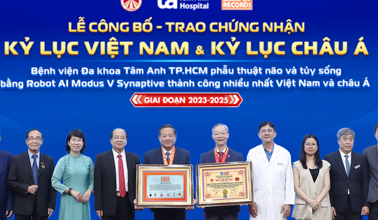 Bệnh viện Đa khoa Tâm Anh TP HCM nhận kỷ lục châu Á về phẫu thuật u não, đột quỵ bằng Robot AI