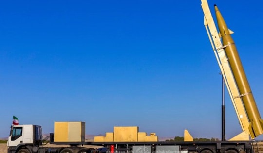 Iran phóng tên lửa đáp trả Israel, xung đột bước vào giai đoạn leo thang mới