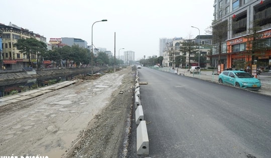Diện mạo mới tuyến đường nhiều năm lầy lội ở nội đô Hà Nội