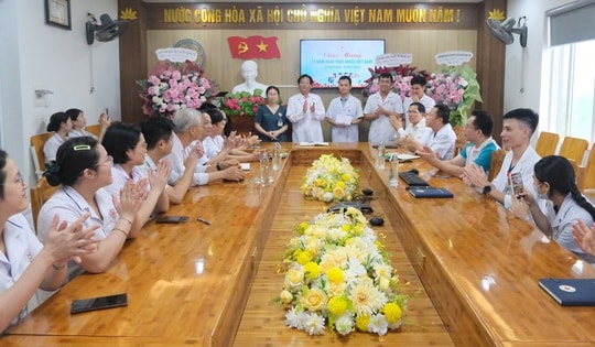 Thưởng nóng kíp cấp cứu cứu sống bé 37 tháng tuổi ngừng tuần hoàn do đuối nước