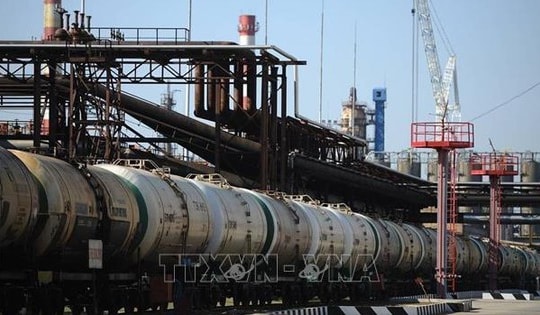 Giá khí đốt châu Âu tăng vọt 25% do xung đột leo thang tại Trung Đông