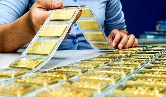 Chốt giá vàng hôm nay ngày 2/3 tiếp đà tăng cực mạnh