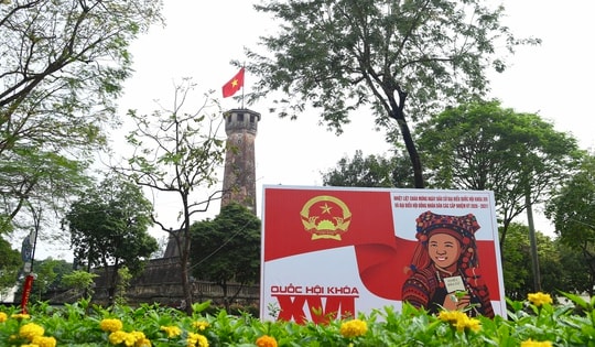 Hà Nội rực rỡ cờ hoa chào mừng bầu cử Quốc hội khóa XVI và Hội đồng nhân dân nhiệm kỳ 2026 - 2031