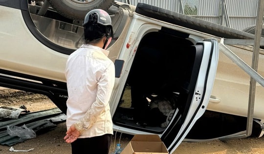 Tai nạn trên cao tốc Nội Bài - Lào Cai khiến tài xế tử vong tại chỗ