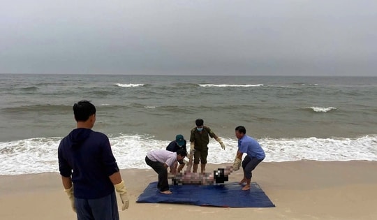 Tìm thấy thi thể du khách quê Phú Thọ bị sóng cuốn khi tắm biển