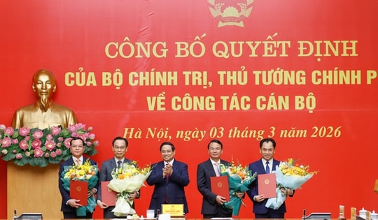 Thủ tướng chủ trì công bố quyết định lãnh đạo 4 bộ, cơ quan và Đảng ủy Chính phủ