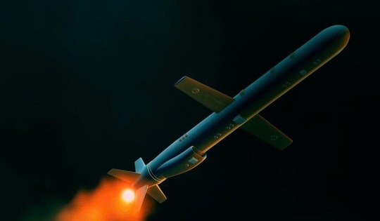 Mỹ tung loạt vũ khí tối tân dội hỏa lực xuống Iran