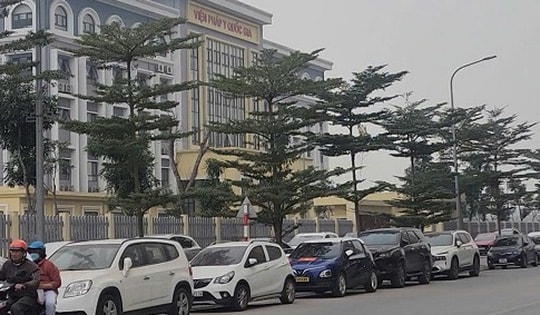 Chung cư Gelexia và Viện Pháp y Quốc gia bị 'bủa vây' bởi bãi xe không phép