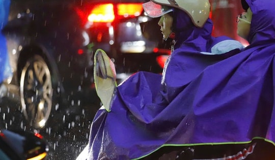 Không khí lạnh ảnh hưởng đến Trung Bộ gây mưa dông nhiều nơi