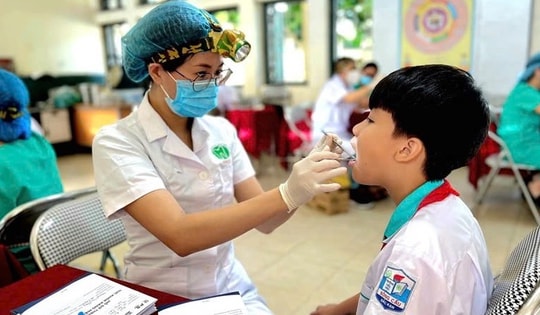 Chưa có thói quen thăm khám định kỳ khiến hơn 90% người Việt mắc các bệnh răng miệng