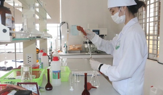 Bộ Y tế đề nghị siết kiểm nghiệm, tăng giám sát sản phẩm sữa, dinh dưỡng cho trẻ