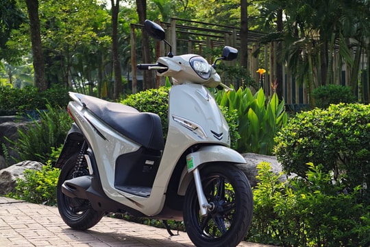 VinFast Feliz 2025: Xe máy điện đủ đẹp để đi làm, đủ khỏe để chạy dịch vụ