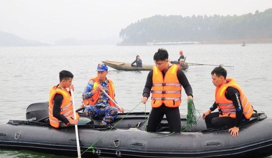 Tặng Huân chương Dũng cảm cho người cứu sống 6 nạn nhân vụ tai nạn hồ Thác Bà