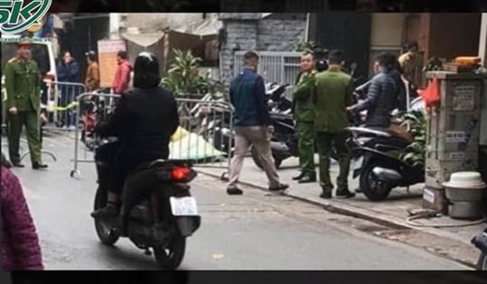 Sáng 6/3: Người đàn ông tử vong trên vỉa hè được xác định bị sát hại với vết thương chí mạng ở cổ