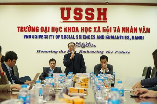 Tọa đàm khoa học thực hiện Nghị quyết Đại hội XIV của Đảng về chính trị Việt Nam và quản trị quốc gia trong bối cảnh hội nhập