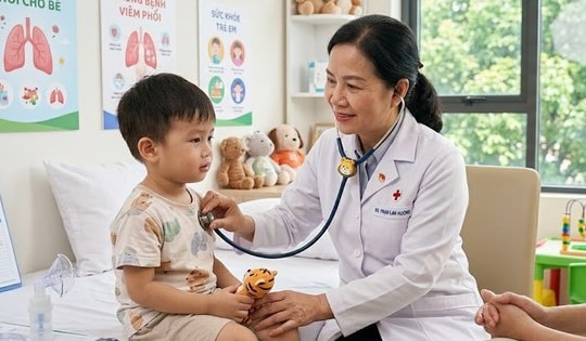 Viêm phổi ở trẻ em: Phát hiện sớm và dùng thuốc đúng cách