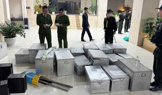 Bắt 'trùm hút cát' tại Quảng Ninh, thu giữ vũ khí quân dụng và chất ma túy.