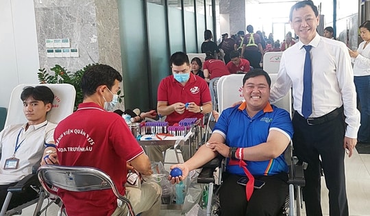 Thứ trưởng Nguyễn Tri Thức: Hiến máu tình nguyện góp phần bảo đảm nguồn máu điều trị sau Tết