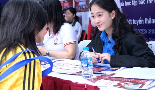 Tuyển sinh - tư vấn hướng nghiệp 2026: Sáp nhập báo chí có làm thu hẹp cơ hội nghề nghiệp?