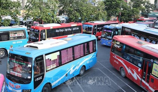 Áp lực chi phí nhiên liệu, nhiều doanh nghiệp vận tải điều chỉnh giá vé