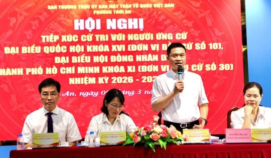 Cử tri hỏi về giá xăng dầu, đại diện Petrolimex nói gì?