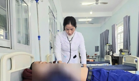 Nữ bác sĩ giúp nhiều người đoạn tuyệt 'nàng tiên nâu'