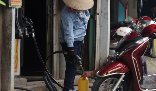 Chuyên gia phòng cháy, chữa cháy: Tích trữ xăng dầu trong nhà là hành vi cực kì nguy hiểm