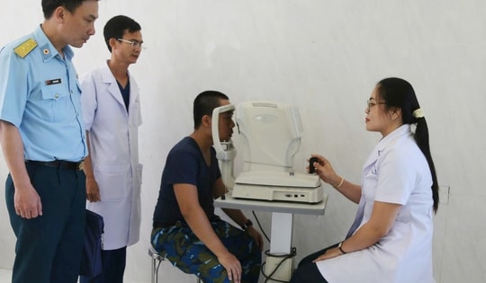 Bảo đảm công tác y tế, chăm sóc sức khoẻ cho chiến sĩ mới ngay từ đầu mùa huấn luyện