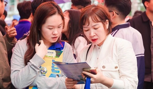 Bài 2: Cơ chế nào kiểm soát mức tăng học phí?