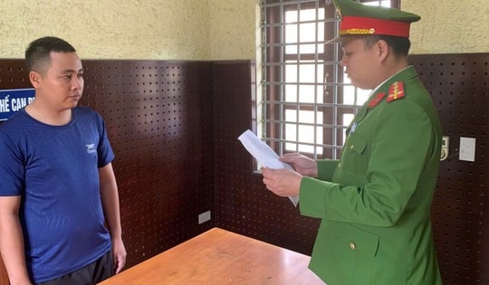 Bắt khẩn cấp tài xế không chấp hành kiểm tra nồng độ cồn, tông xe CSGT rồi bỏ chạy