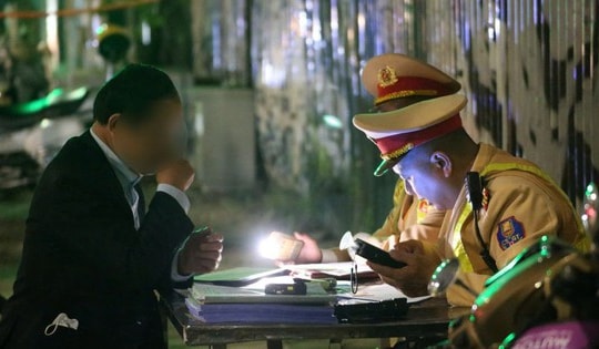 Nộp phạt vi phạm giao thông muộn sẽ bị xử lý thế nào?