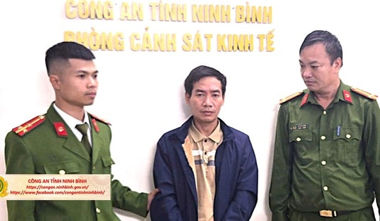 Chiếm đoạt 900 triệu đồng của công ty rồi bỏ trốn gần 20 năm