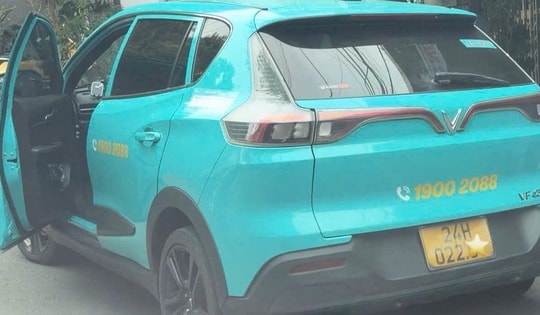 Không đóng cửa lại khi đỗ xe, một tài xế bị phạt 5 triệu đồng