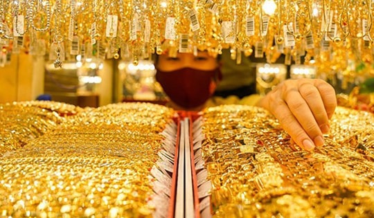 Chốt giá vàng hôm nay ngày 13/3 tiếp đà giảm cực mạnh