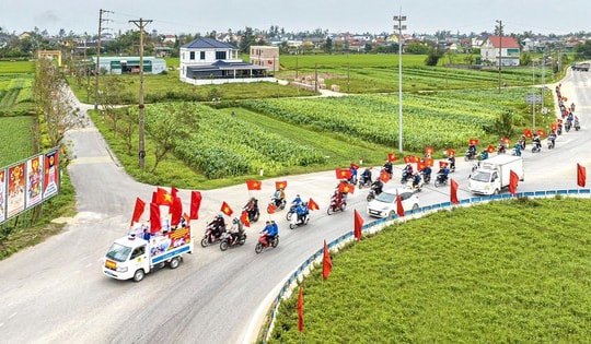 Khắp nẻo đường Hà Tĩnh rộn ràng trước ngày bầu cử